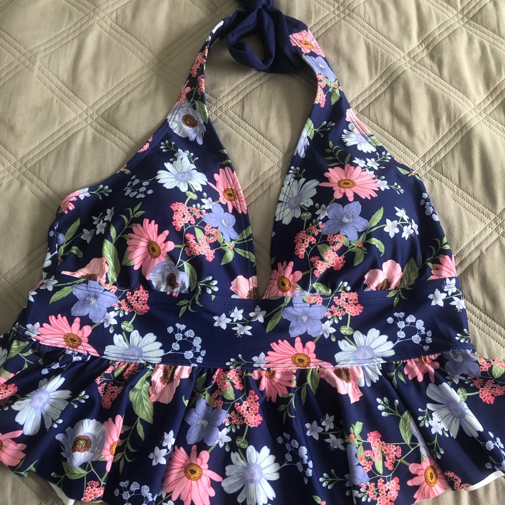Cupshe Women’s Plus Floral Halter Swim Top Size 3xl